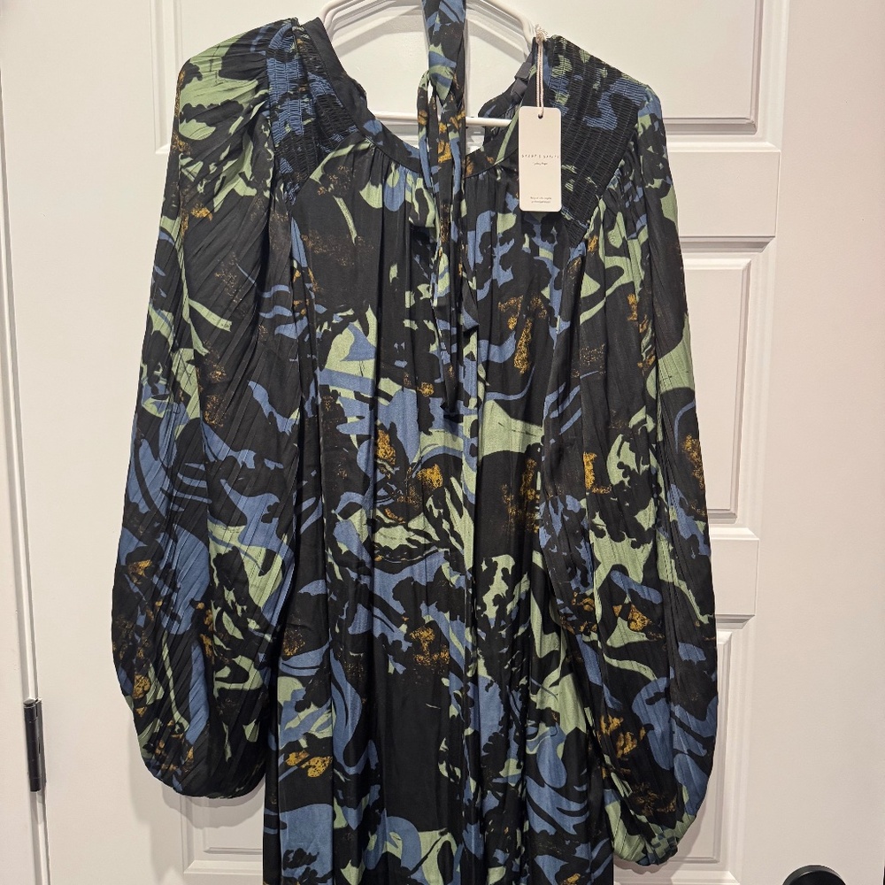 Bold print dress, size L Grade & Gather